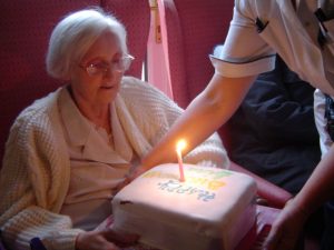 nurse_in_geriatry